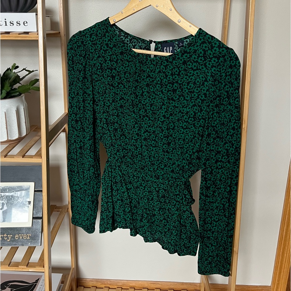Gap Floral Side Cut Out Top